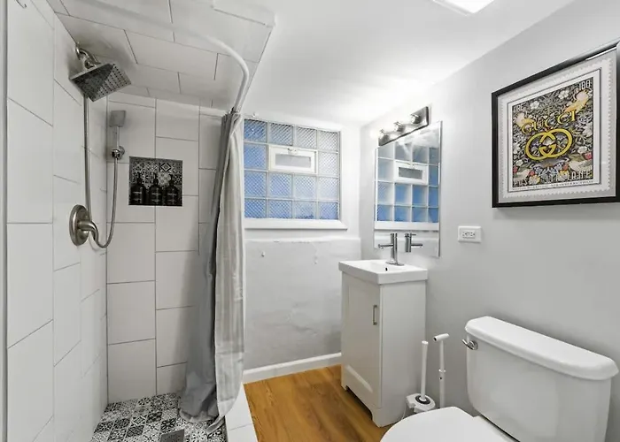 5bd 2bth Sleeps 11 With 3 Private Parking *
