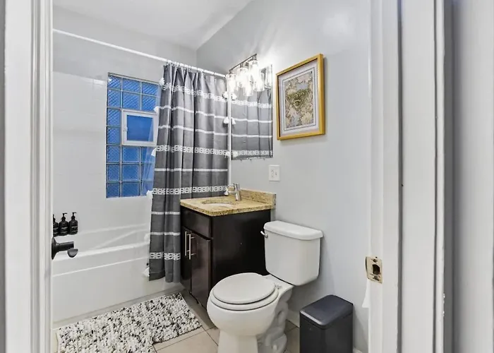5bd 2bth Sleeps 11 With 3 Private Parking